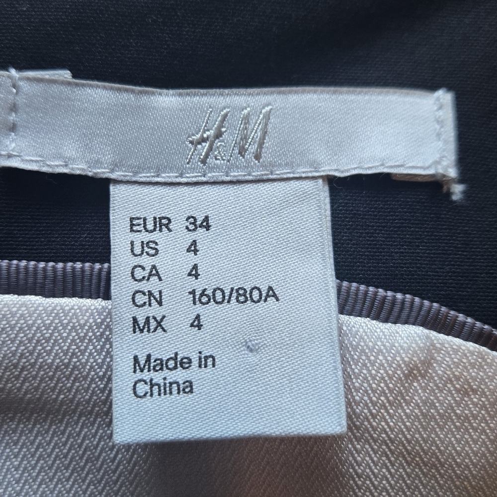 H&M Chic Black Professional Dress - Picture 3 of 10